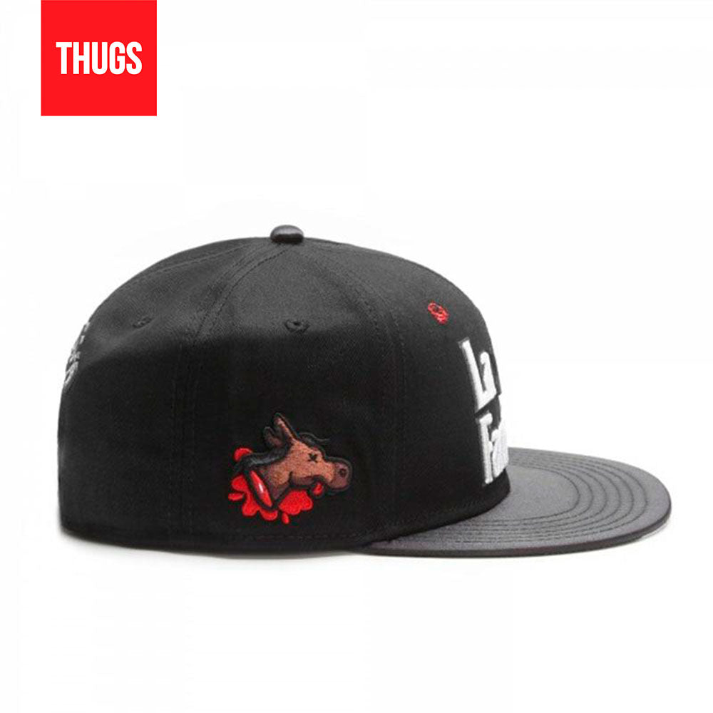Boné Snapback "La Familia" Preto
