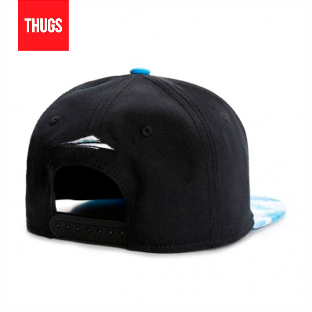 Boné Snapback "Sky High" Preto e Azul