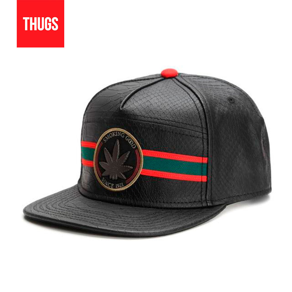 Boné Snapback "SMOKING" Preto em Couro